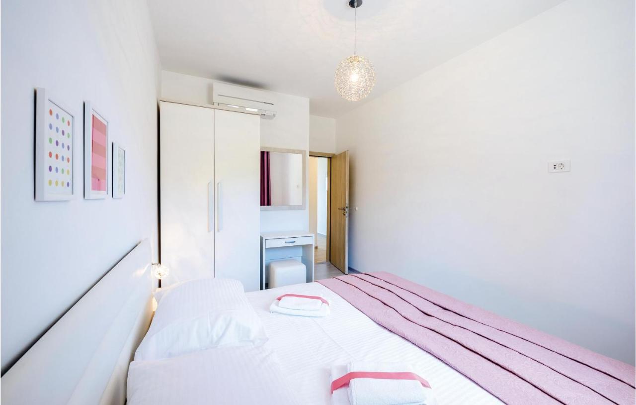 Amazing Apartment In Cavtat With House Sea View Εξωτερικό φωτογραφία