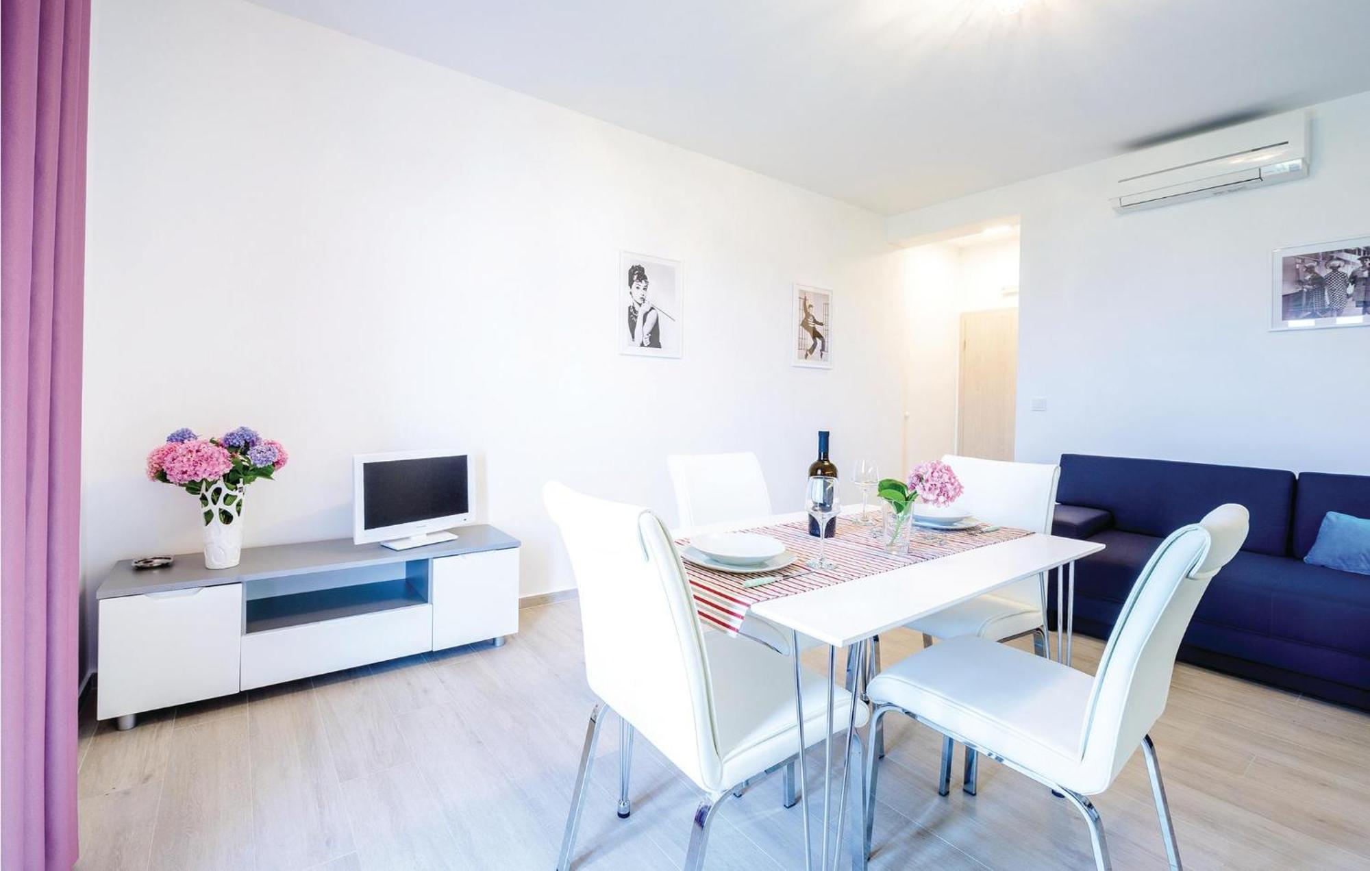Amazing Apartment In Cavtat With House Sea View Εξωτερικό φωτογραφία