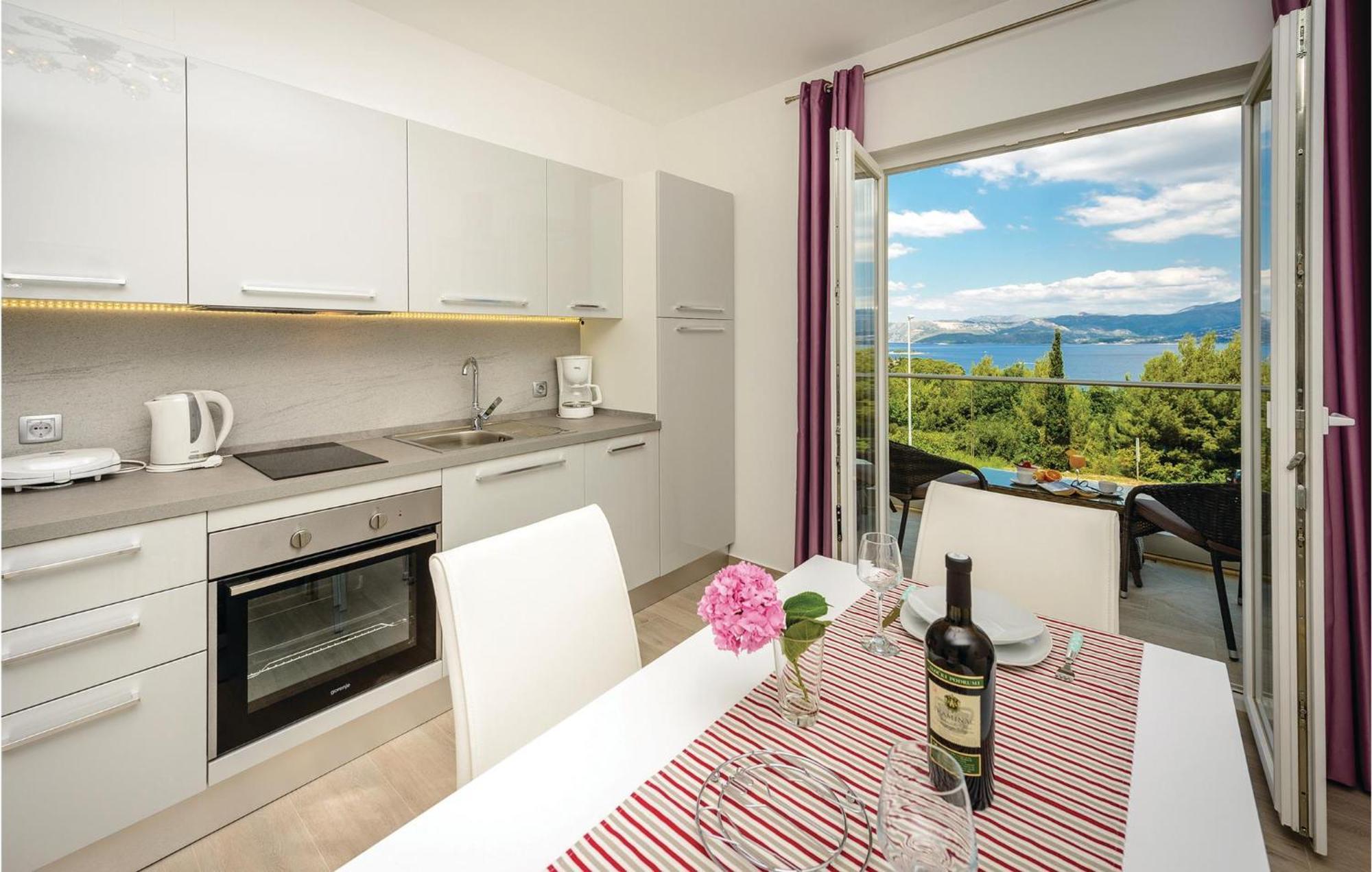 Amazing Apartment In Cavtat With House Sea View Εξωτερικό φωτογραφία